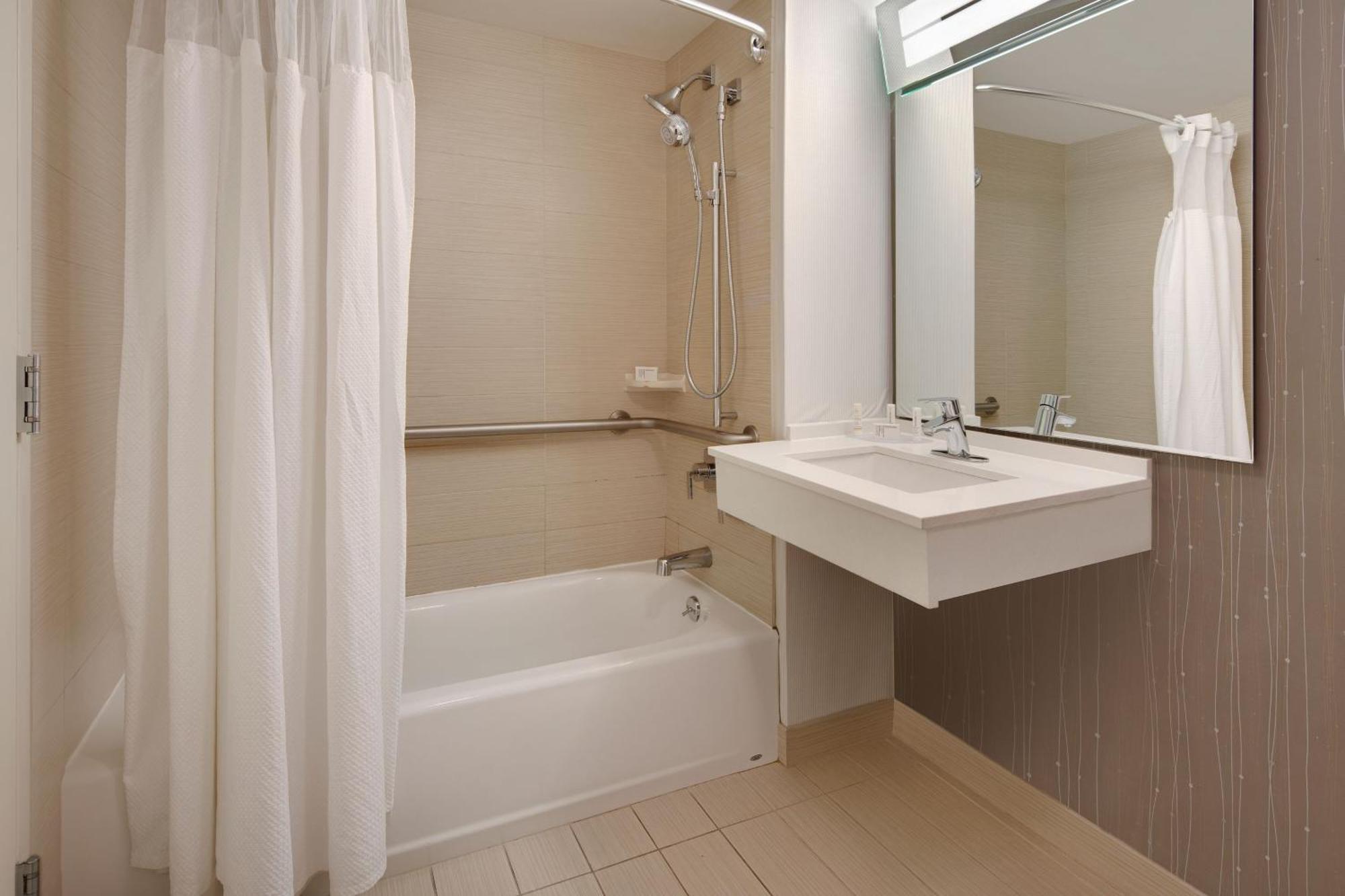 Courtyard Austin-University Area Экстерьер фото