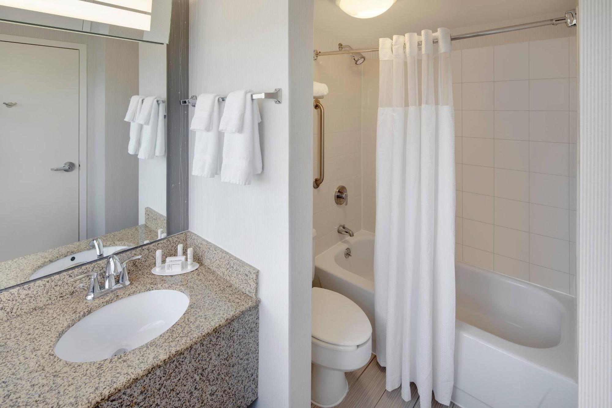 Courtyard Austin-University Area Экстерьер фото